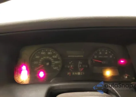 2008 Ford Crown Victoria Police/Police Interceptor z USA, uszkodzony, nr VIN 2FAHP71V38X158322